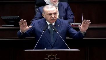 Cumhurbaşkanı Erdoğan: "Buradayız sapasağlam ayaktayız... Yorulan arkadaşlarımızı dinlenmeye alacağız!"