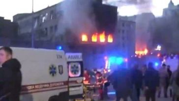 Kiev şehir merkezinde şiddetli patlama...