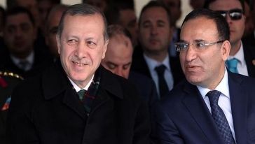 Cumhurbaşkanı Erdoğan üçüncü kez aday olabilir mi? Adalet Bakanı Bozdağ'dan flaş seçim açıklaması!