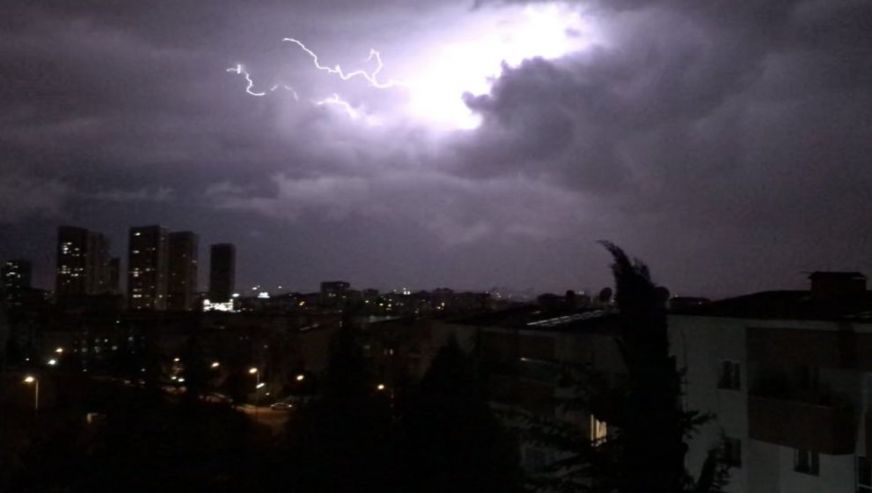 İstanbul'da sağanak yağış etkili oldu...AFAD: 