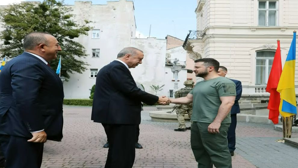 Cumhurbaşkanı Erdoğan, Ukrayna'da Zelenski ile bir araya geldi...