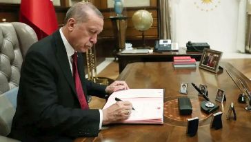 Cumhurbaşkanı Erdoğan’dan çok sayıda görevden alma ve atama kararı! 17 üniversiteye rektör atandı...