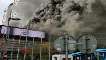 İstanbul Levent'te AVM yangını!