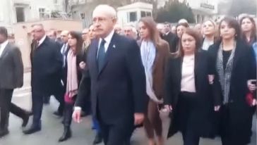 Kılıçdaroğlu ve CHP'liler, TBMM'den Adalet Bakanlığı'na yürüyor...