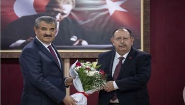 Ahmet Yener  YSK'nın yeni başkanı  oldu