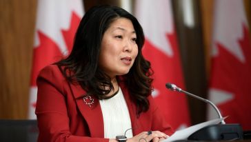 Kanada Ticaret Bakanı, Kur'an yırtma eylemini kınadı