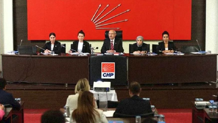CHP'de 5 saatlik PM'de 'kurultay' kararı...