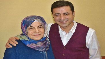 Selahattin Demirtaş annesinin rahatsızlığı nedeniyle Diyarbakır'a götürüldü!