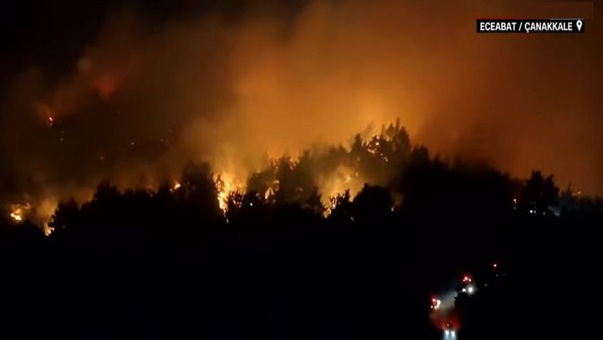 Çanakkale'de büyük orman yangını... Anafartalar köyü boşaltıldı!