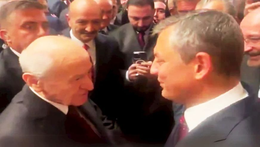 Devlet Bahçeli ile Özgür Özel arasında dikkat çeken diyalog:  