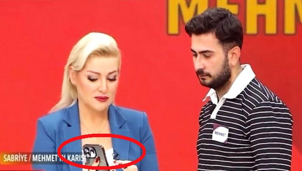 Zahide Yetiş canlı yayında 'cinsel ilişki videosu izletti' sosyal medya yıkıldı!