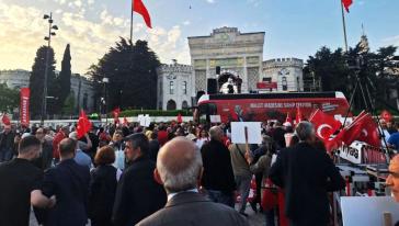 CHP'den Beyazıt'ta 'Millet İradesine Sahip Çıkıyor' mitingi...
