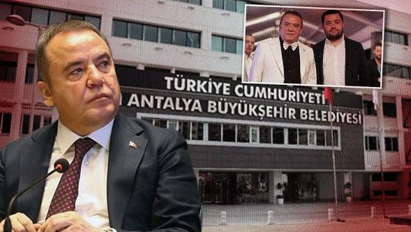 Antalya Büyükşehir Belediye Başkanı Muhittin Böcek tutuklandı...