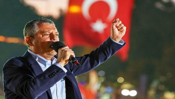 'CHP hangi durumda İmamoğlu yerine aday çıkaracak, komisyona ne zaman üye verecek?' Özgür Özel'den çarpıcı açıklamalar!