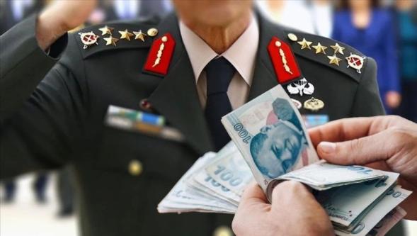 Emekli aylığı ve TSK'da düzenlemelere gidilen torba kanun yürürlüğe girdi! Kuvvet Komutanlığı'nda yaş uzatma yetkisi Cumhurbaşkanı'nda...
