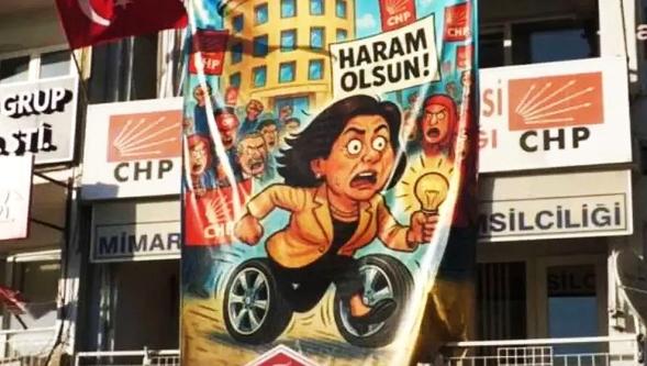 CHP binasına Özlem Çerçioğlu pankartı asıldı: 'Haram olsun..!'