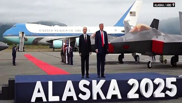 Bütün dünyanın gözü kulağı Alaska'da... Trump ve Putin arasında tarihi zirve!