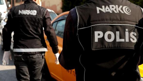Ankara'da narkotik operasyonu! Polis adayı 100 bin uyuşturucu hapla yakalandı..!