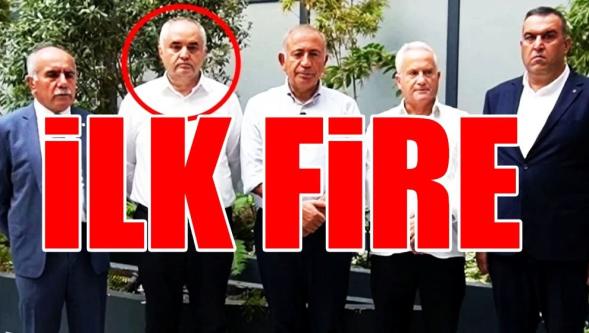 CHP İstanbul İl Başkanlığı 'kayyum heyetinde' ilk fire! Babacan görevden çekildi...