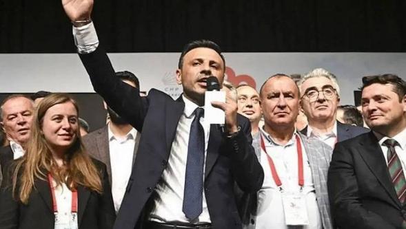 CHP İstanbul İl Kongresi iddianamesi mahkemede! 'Özgür Çelik ve 9 parti yöneticisinin 3 yıla kadar hapsi isteniyor..!'