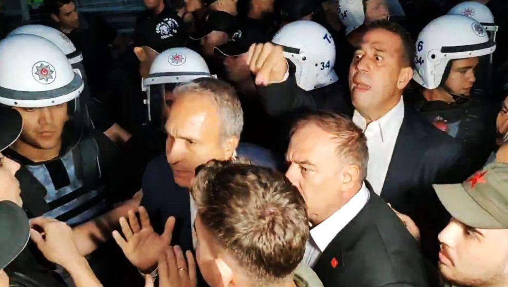 CHP İstanbul İl Binası polis ablukasında... İl Binası'na giden yollar kapatıldı!