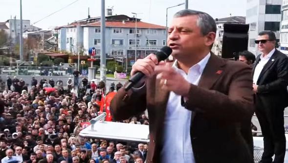 CHP lideri Özgür Özel, Çağlayan'da! "Tutup 'casusluk' suçu diye bir şey iddia ettiler; FETÖ de böyle yapardı!"