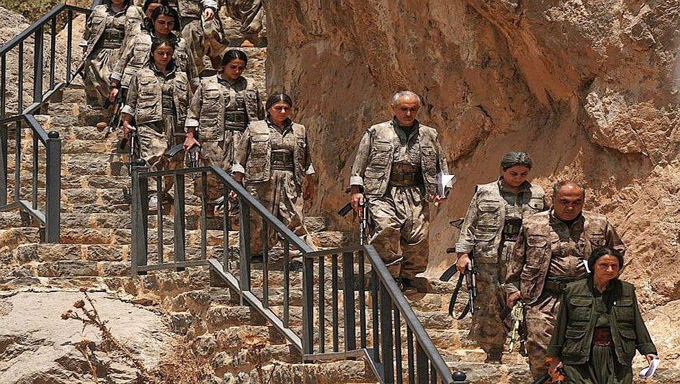 PKK'dan yeni adım! Terör örgütü Türkiye'den tamamen çekildiklerini duyurdu...
