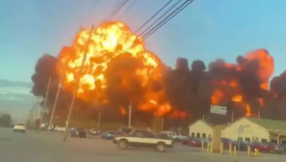 ABD'de kargo uçağı düştü! 340 km hızla binalara çarptı: 7 ölü, 11 yaralı