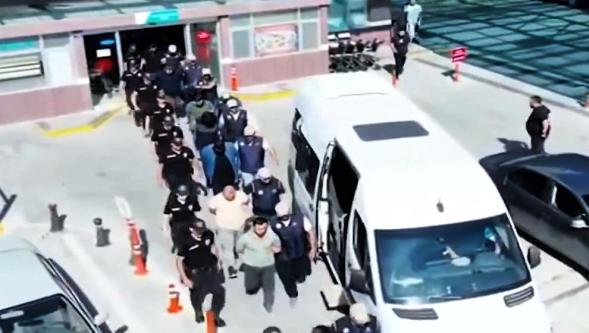 Bakan Ali Yerlikaya duyurdu: '45 ilde dev FETÖ operasyonu..!'