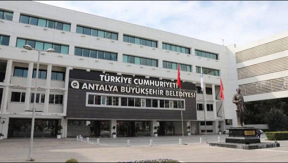 Antalya Büyükşehir Belediyesi'ne bir operasyon daha! 8 gözaltı