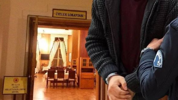 Meclis'te stajyer çocuklara taciz skandalı! 4 gözaltı