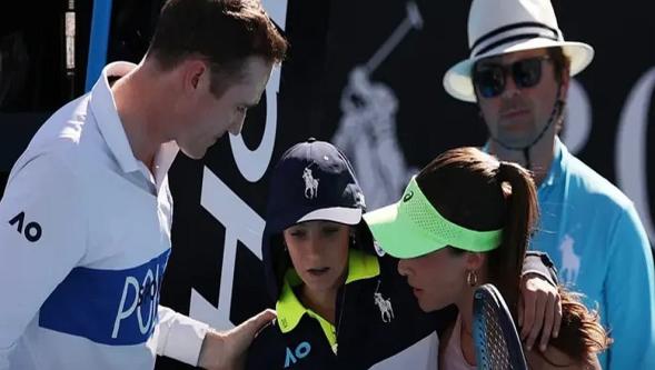 Dünya Zeynep Sönmez'i konuşuyor... Kortta kazandı, kalpleri fethetti! 