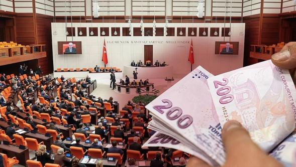 TBMM'de kabul edildi... En düşük emekli aylığı 20 bin lira oldu!