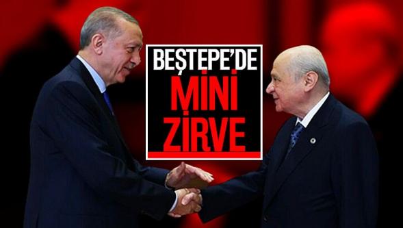 Yeni yılın ilk görüşmesi... Cumhurbaşkanlığı Külliyesi'nde sürpriz Erdoğan-Bahçeli zirvesi!