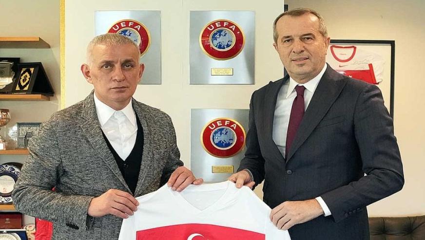 Türk futbolunda yeni dönem mi başlıyor? Gazeteci Aygün Özipek'ten çarpıcı iddialar!