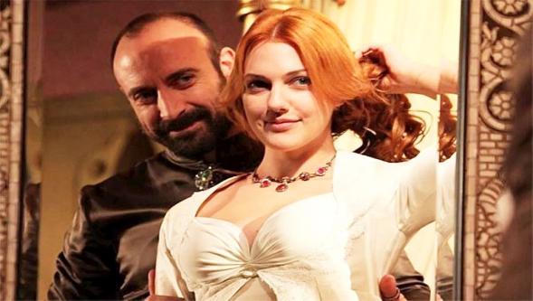 Halit Ergenç ve Meryem Uzerli yıllar sonra 'İmroz’da Bahar' filmi ile bir araya geliyor!