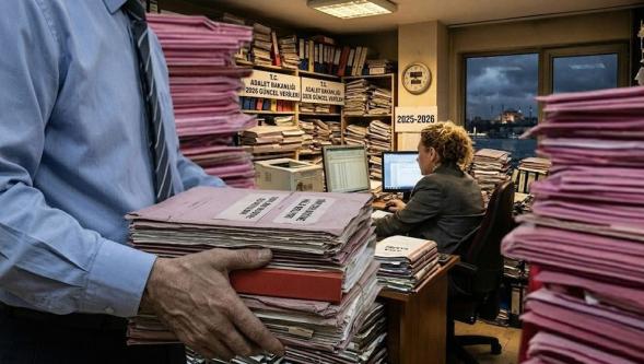 İcra Dairelerinde Dosya Patlaması: 24 Milyon Dosya Yeni Yıla Devretti..!