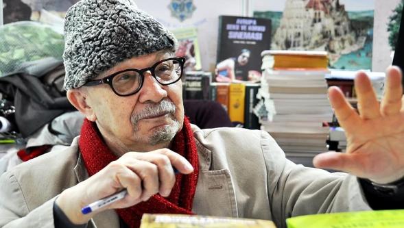 Yazar ve akademisyen Yalçın Küçük hayatını kaybetti..!