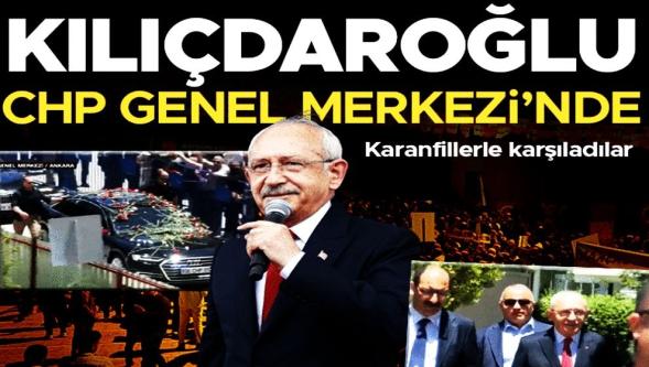 Kılıçdaroğlu 2.5 yıl sonra CHP binasında! Karanfillerle ve 'halkın umudu Kılıçdaroğlu' sloganları ile karşılandı...
