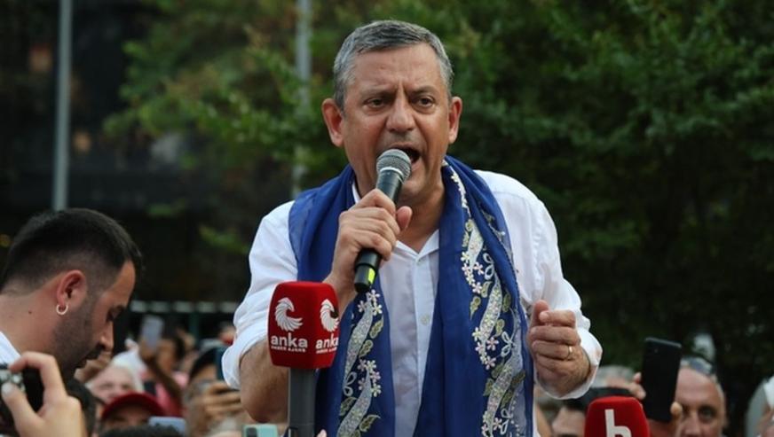 Özgür Özel'den Adana'da yeni parti mesajı: 'Çok yakında..!"