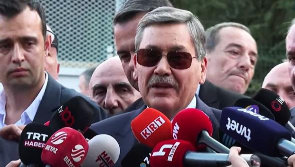 İfade veren Melih Gökçek basına açıklamalarda bulundu: "Ben 500 defa sıçradım. Hepsinden takipsizlik aldım. Beni yakalayamadılar...!"