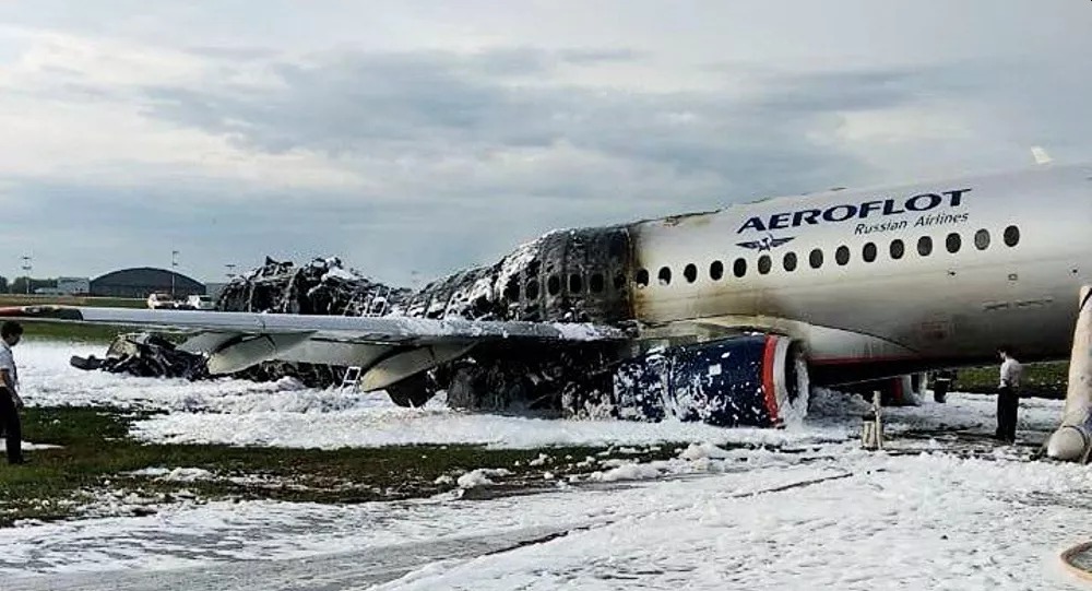 Moskova’da 41 kişinin ölümüyle sonuçlanan uçak kazasının yeni görüntüleri ortaya çıktı