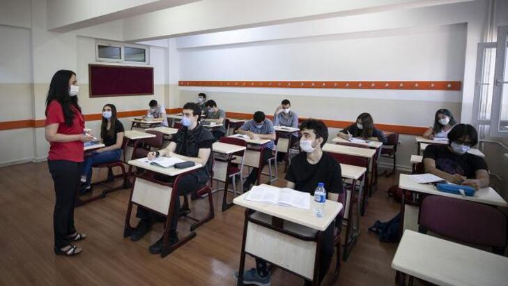Türkiye'de Okullar Neden Açılamıyor?