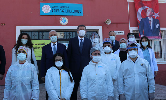 Milli Eğitim Bakanı Ziya Selçuk, koronavirüs aşısı oldu