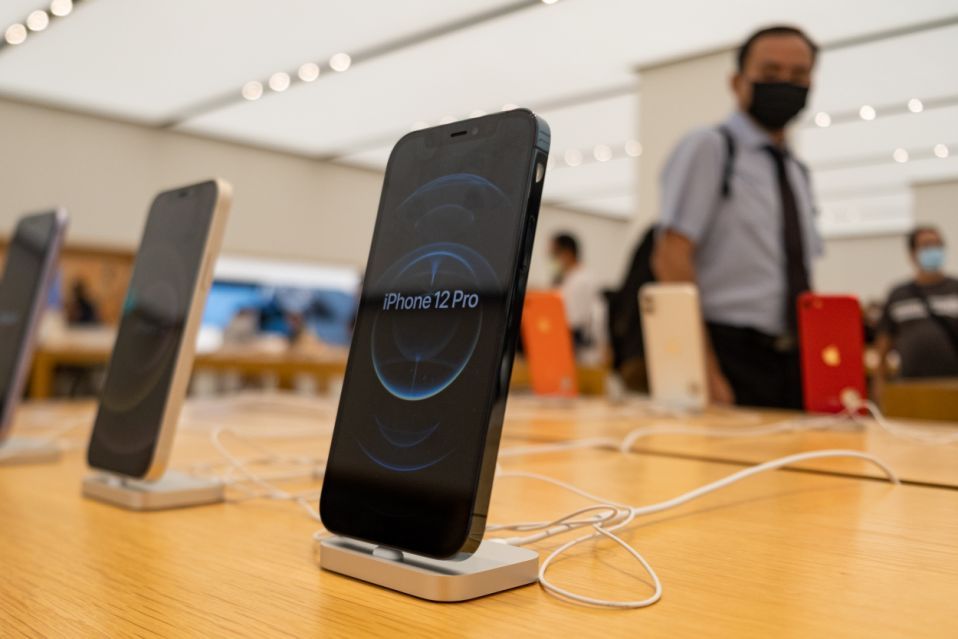 Apple'ın Kararı Şirketin Başını Ağrıtıyor! Teknoloji Devine Ceza Yağdı!