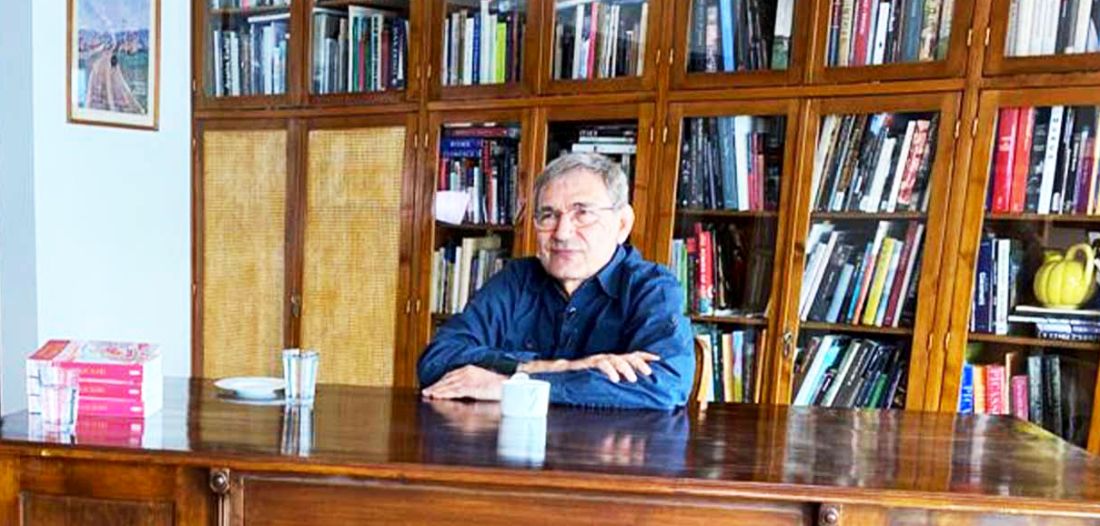 Hürriyet ve Sabah Yazarlarından Orhan Pamuk'a Sert Eleştiri!