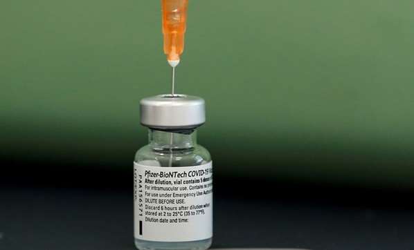 Biontech ve Sinovac aşısının yan etkileri nelerdir? Biontech aşısı alerjik mi?