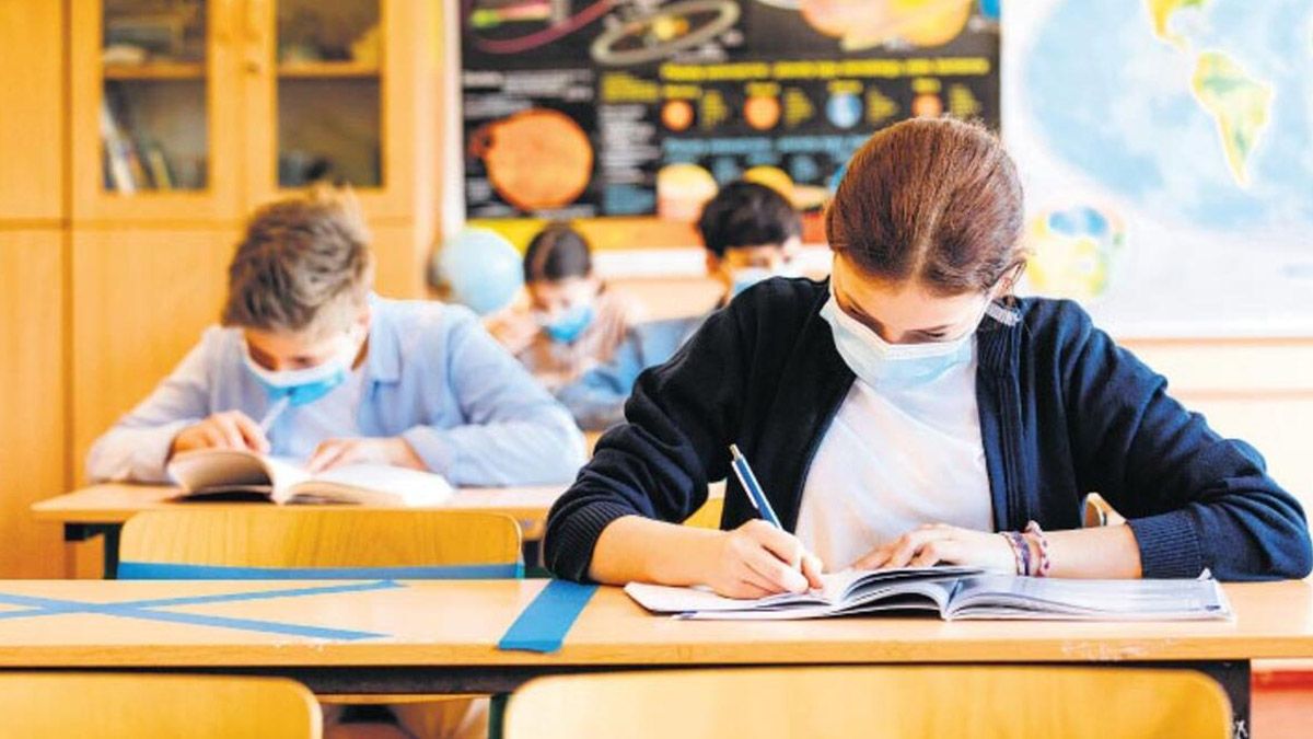 Milli Eğitim Bakanı Ziya Selçuk duyurdu: Liselerde sınavlara yeni düzenleme!