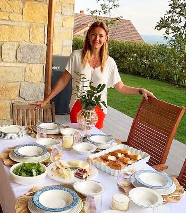 Pınar Altuğ yine takipçisiyle atıştı! Yemek fotoğrafı olay oldu...!