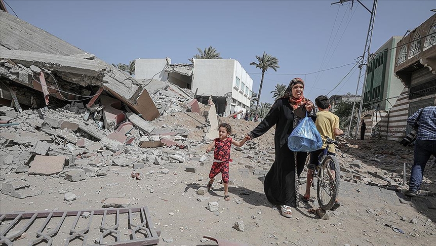 İsrail Gazze'yi havadan vurdu!